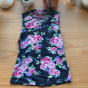 Im selling a floral blouse for women. It is a size small and fits comfortable